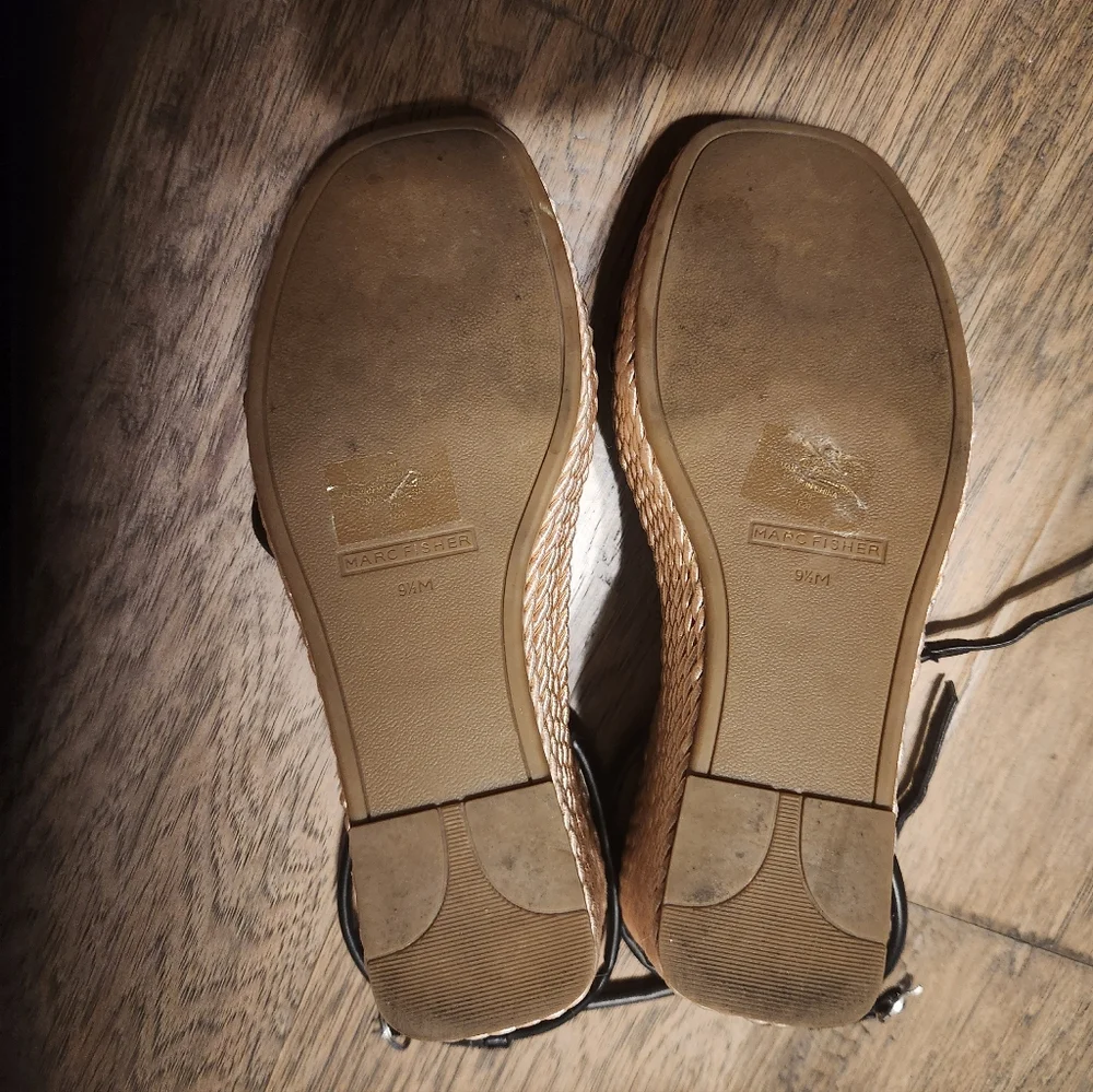 Women's Marc Fisher Mfzeki Black and Tan Wedge Sandals